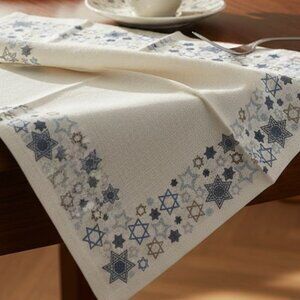 Holiday Table Napkins – Set of 8 – Christmas Decor – 18.5" Square Cloth